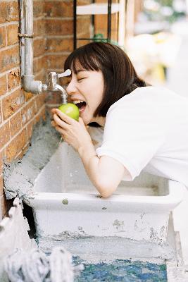 风流女管家,GOGOGO大胆艺术风格分析